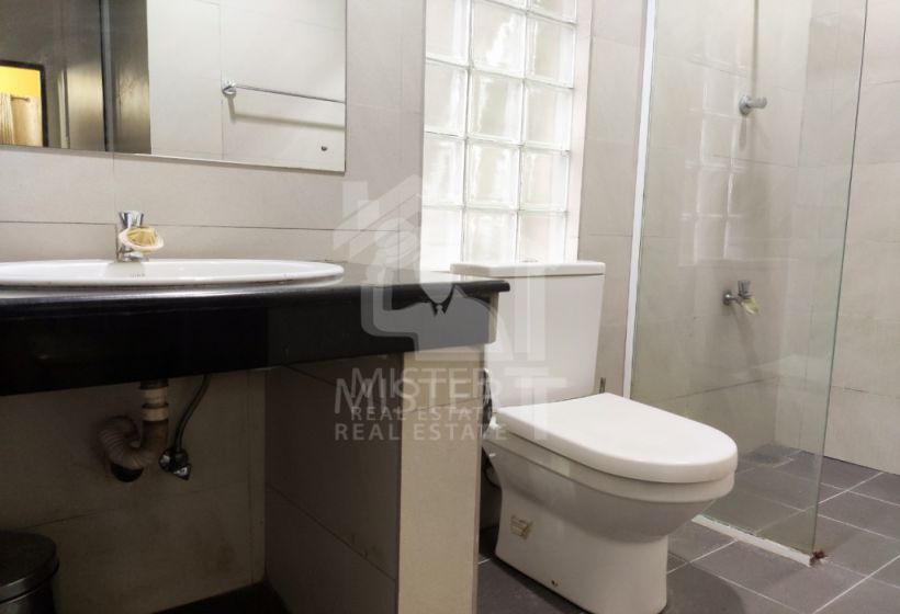 Apartment for Rent at Manningtown Apartments - image 5