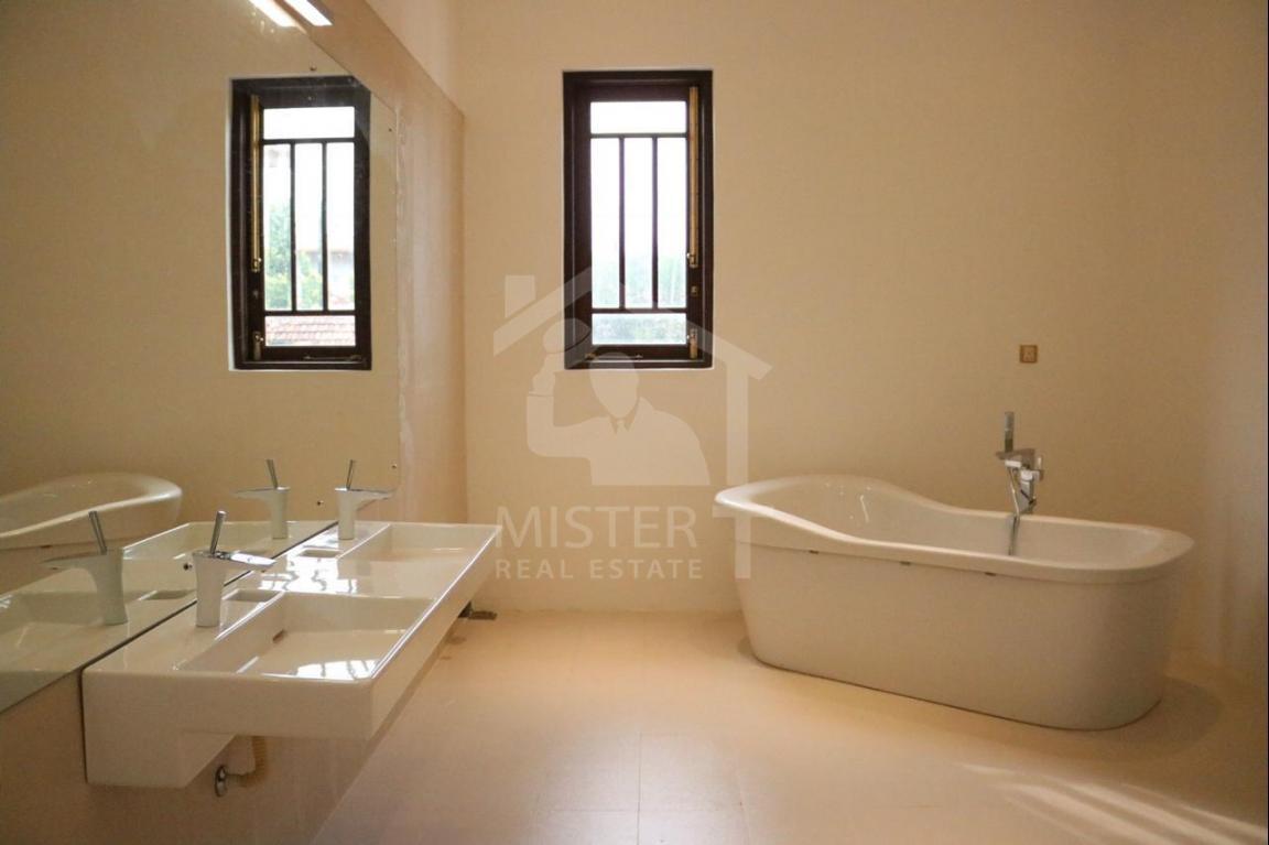 House for Rent in Colombo 07- image 3