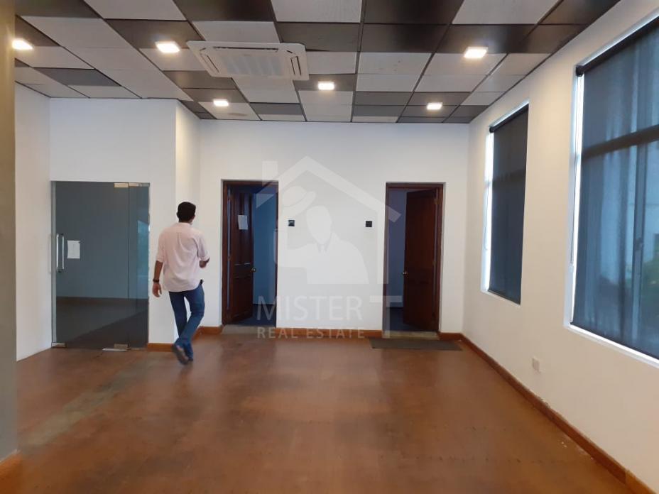 Commercial Property for Rent in Colombo 03- image 8