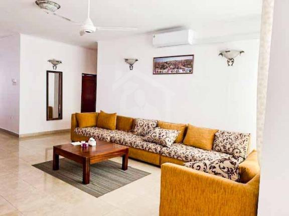 Private Apartment for Rent in Colombo 07- image 1