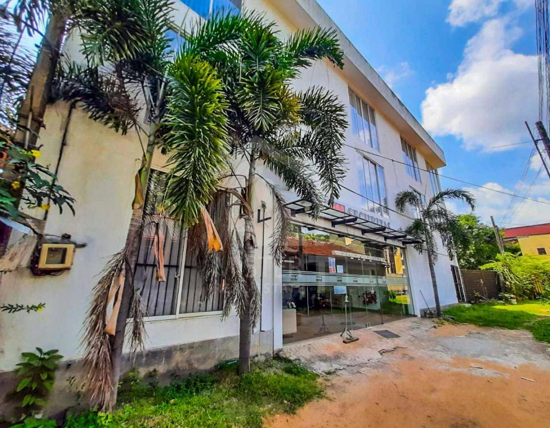 Commercial Property for Rent in Rajagiriya - image 1