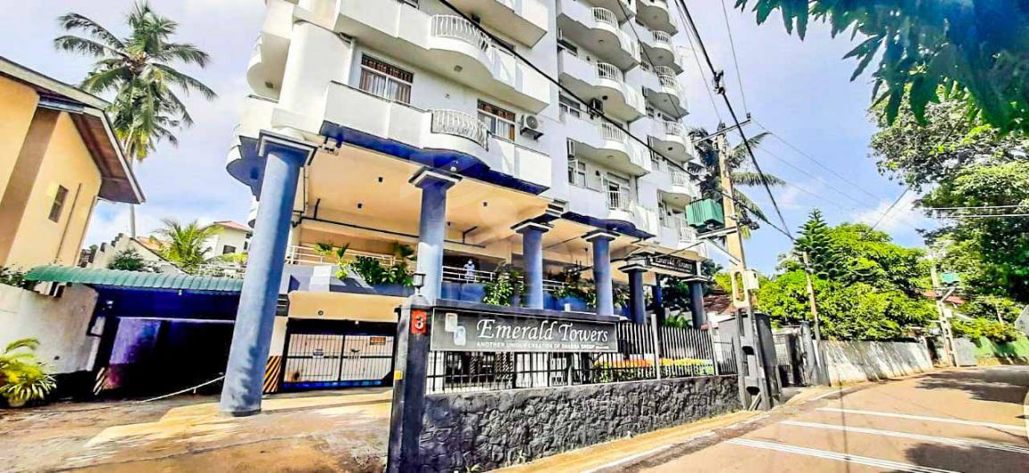 Apartment for Rent in Emerald Towers- image 1