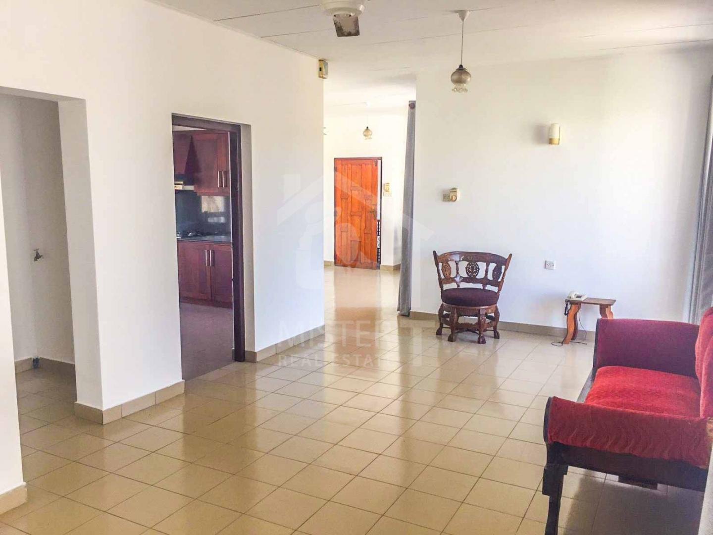 House for Rent at Torrington Gardens- image 1