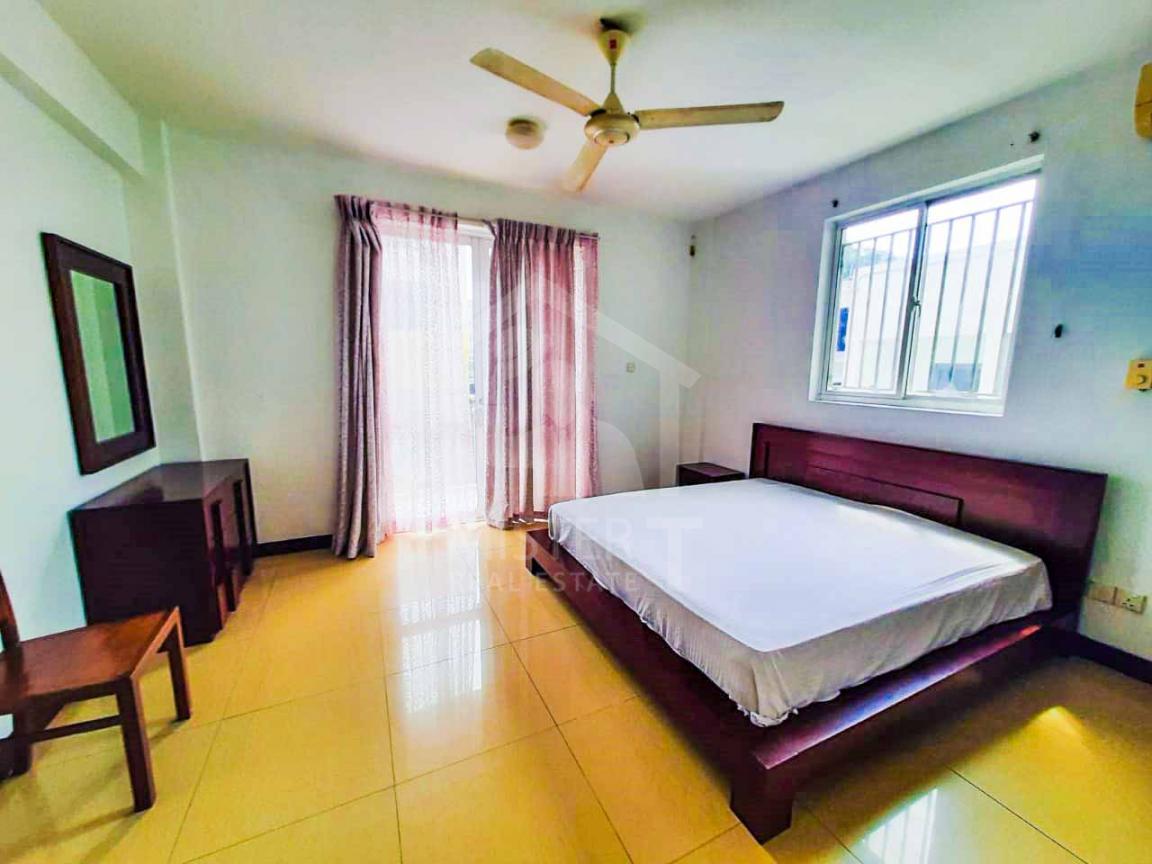 Apartment for Rent at Wimbledon Court- image 2