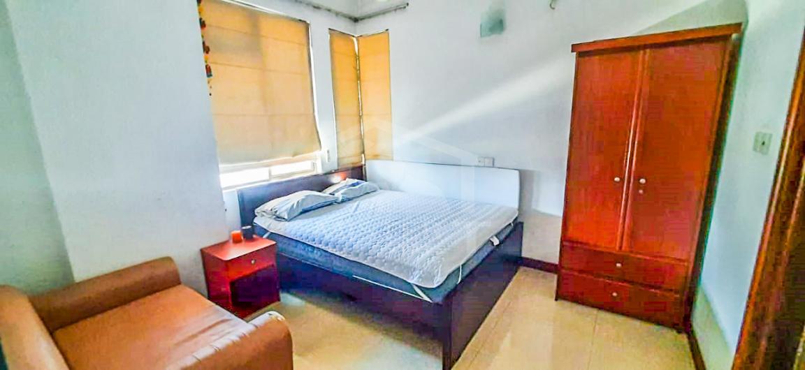 Apartment for Rent at Hedges Court - image 2