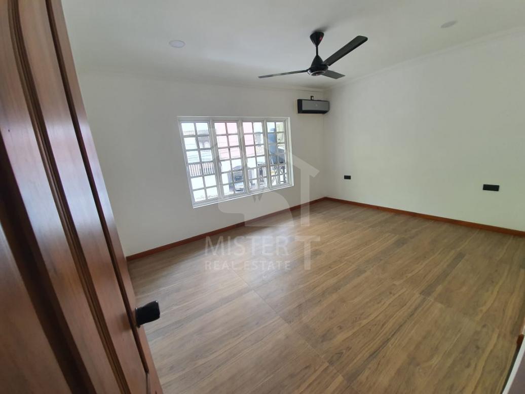 Private Apartment for Rent in Colombo 02 - image 2