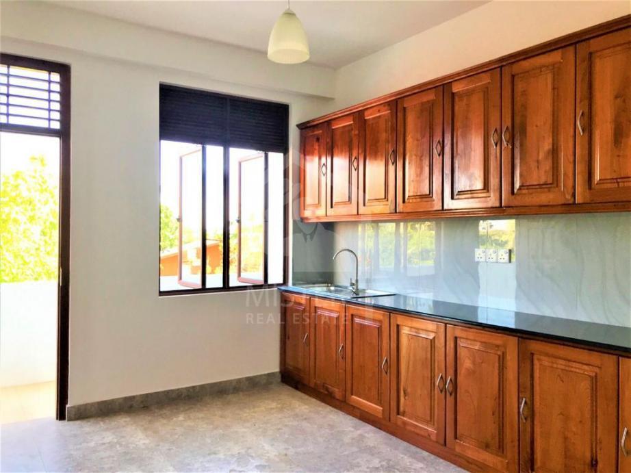 Private Apartment for Rent in Dehiwala - image 3