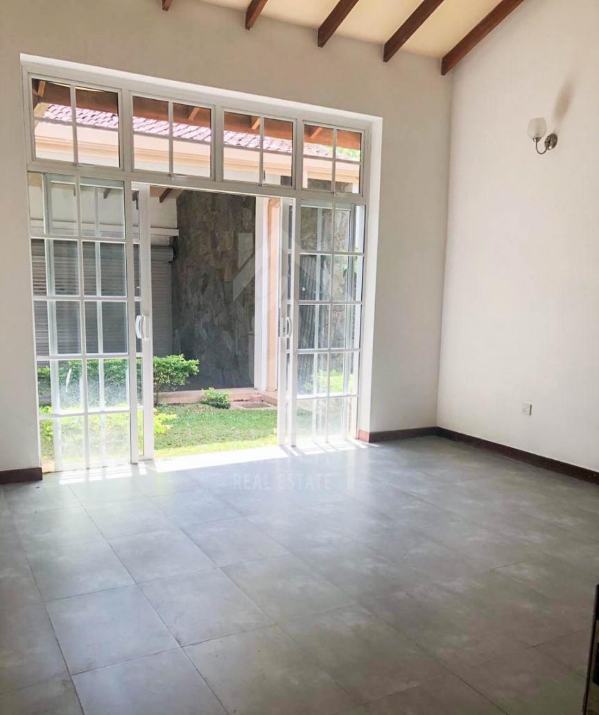 House for Rent in Battaramulla- image 4