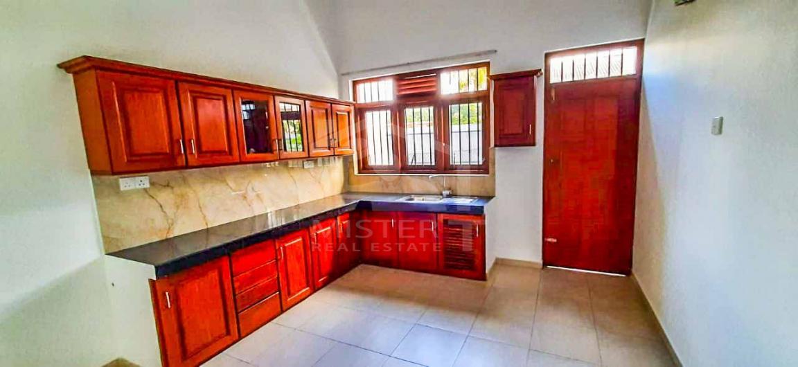 House for Rent in Kalubowila - image 4