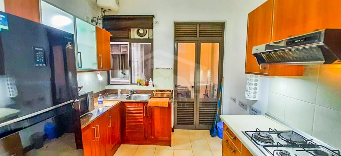 Apartment for Rent at Hedges Court - image 4