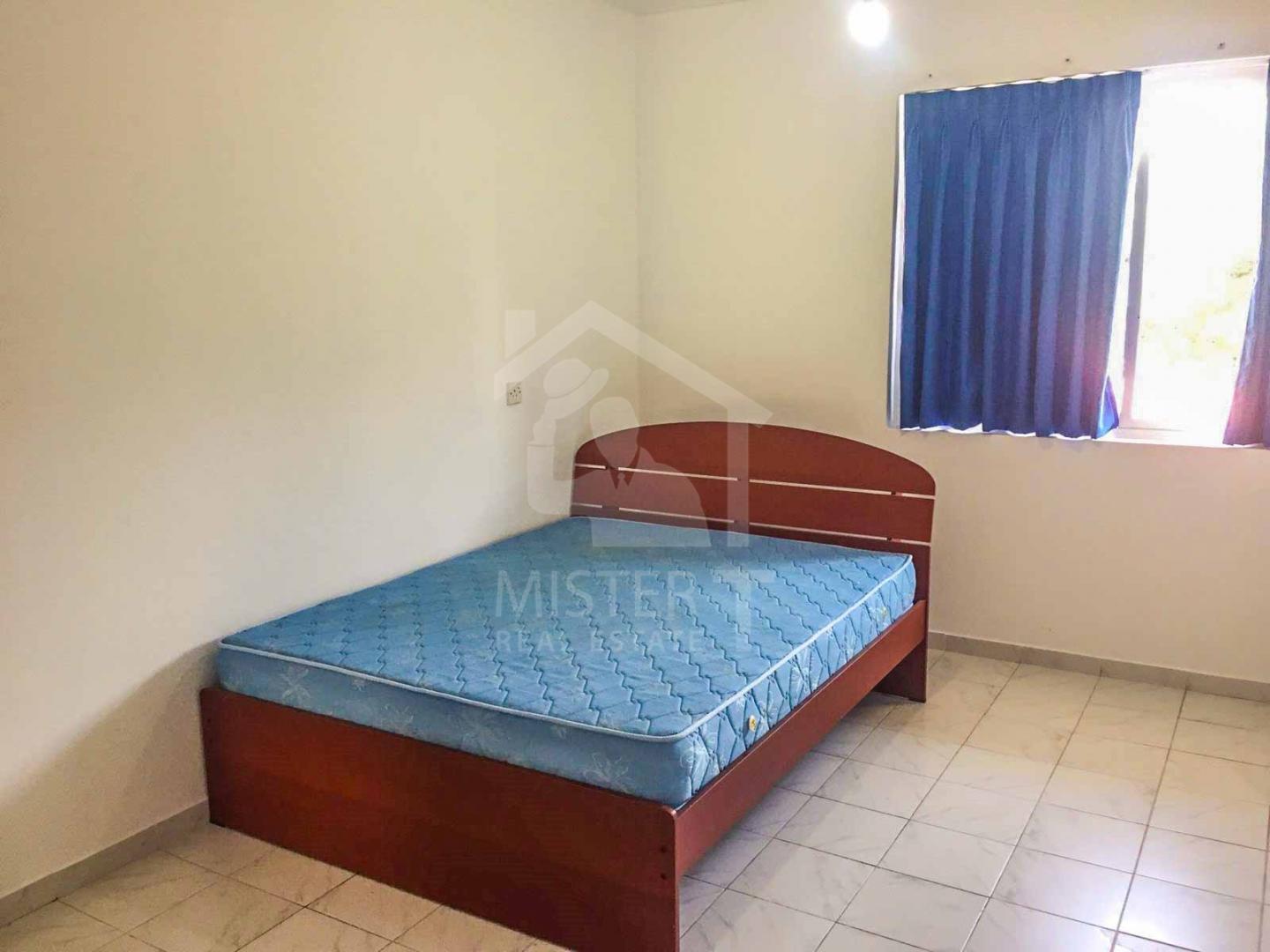 House for Rent at Torrington Gardens- image 5