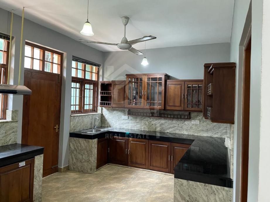 House for Rent in Colombo - image 6
