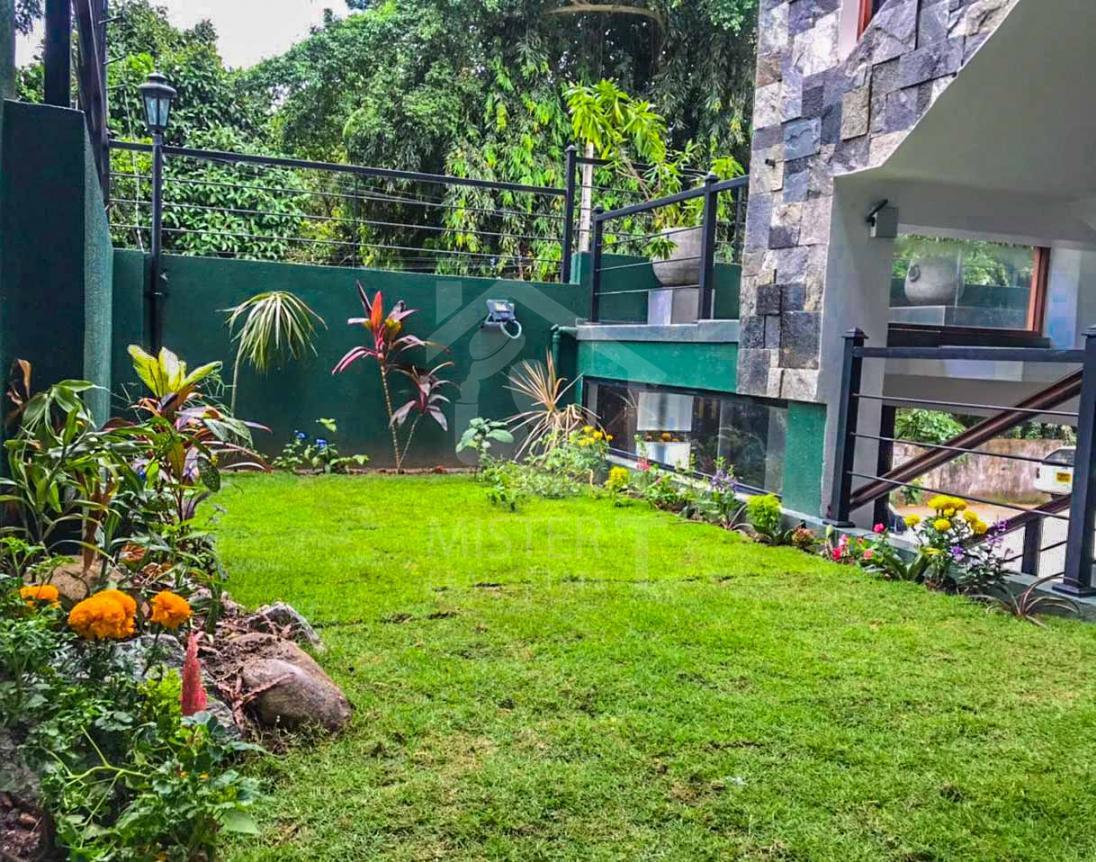 House for Rent in Colombo- image 8