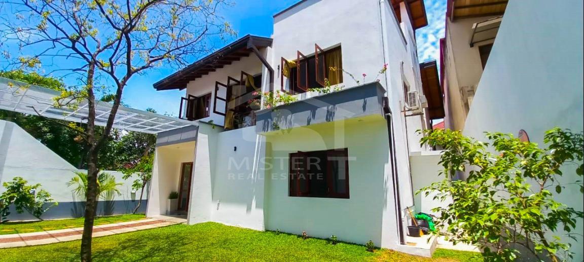 House For Rent in Mount Lavinia- image 1