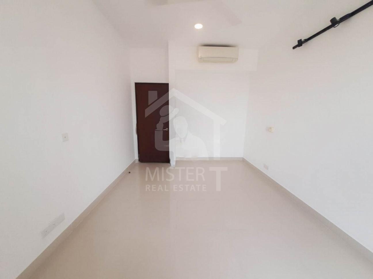 Apartment for Rent at The Everest- image 2