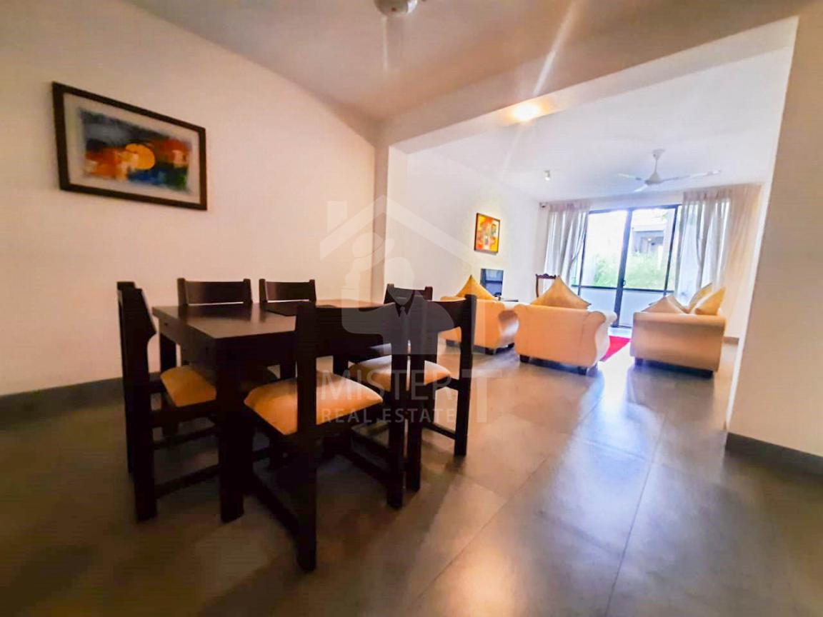 Private Apartment For Rent in Colombo 07- image 3