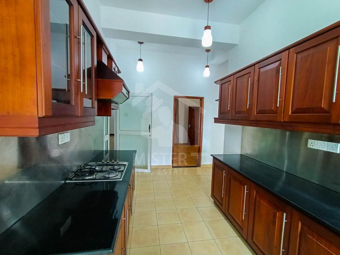 Apartment for Rent in Wee Residencies- image 3