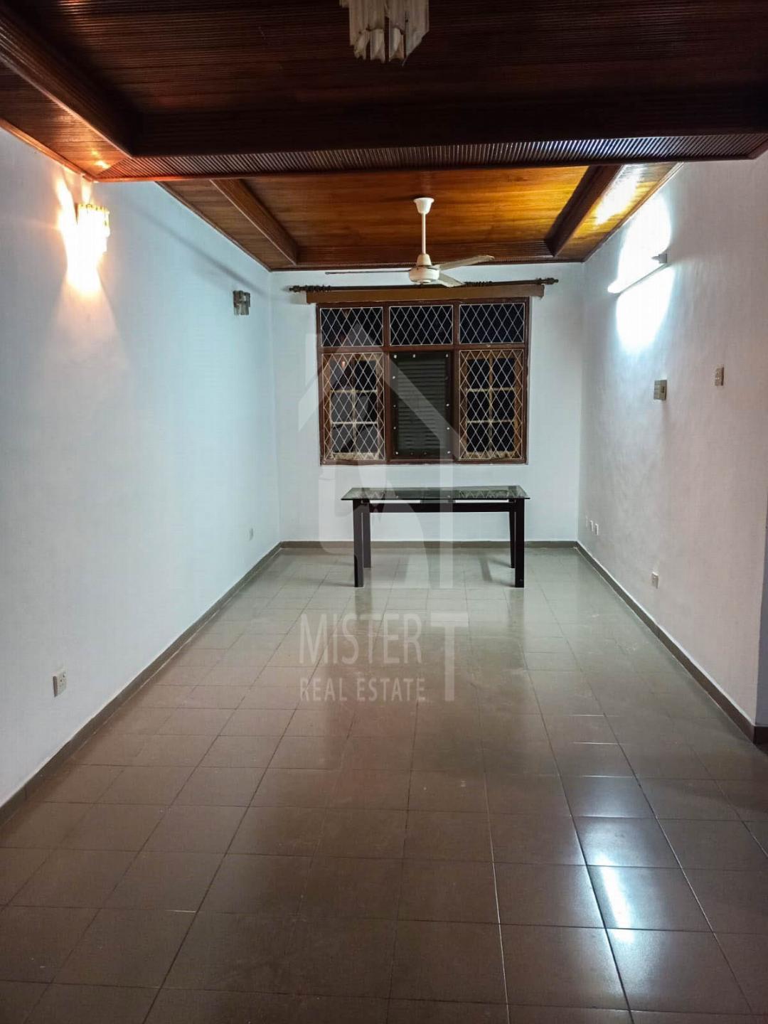 Private Apartment For Rent in Dehiwala- image 3