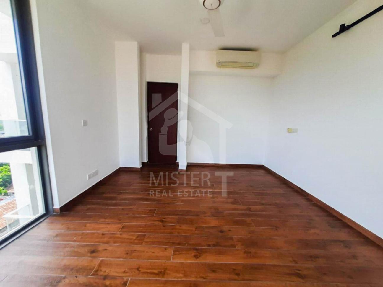 Apartment for Rent at The Everest- image 3