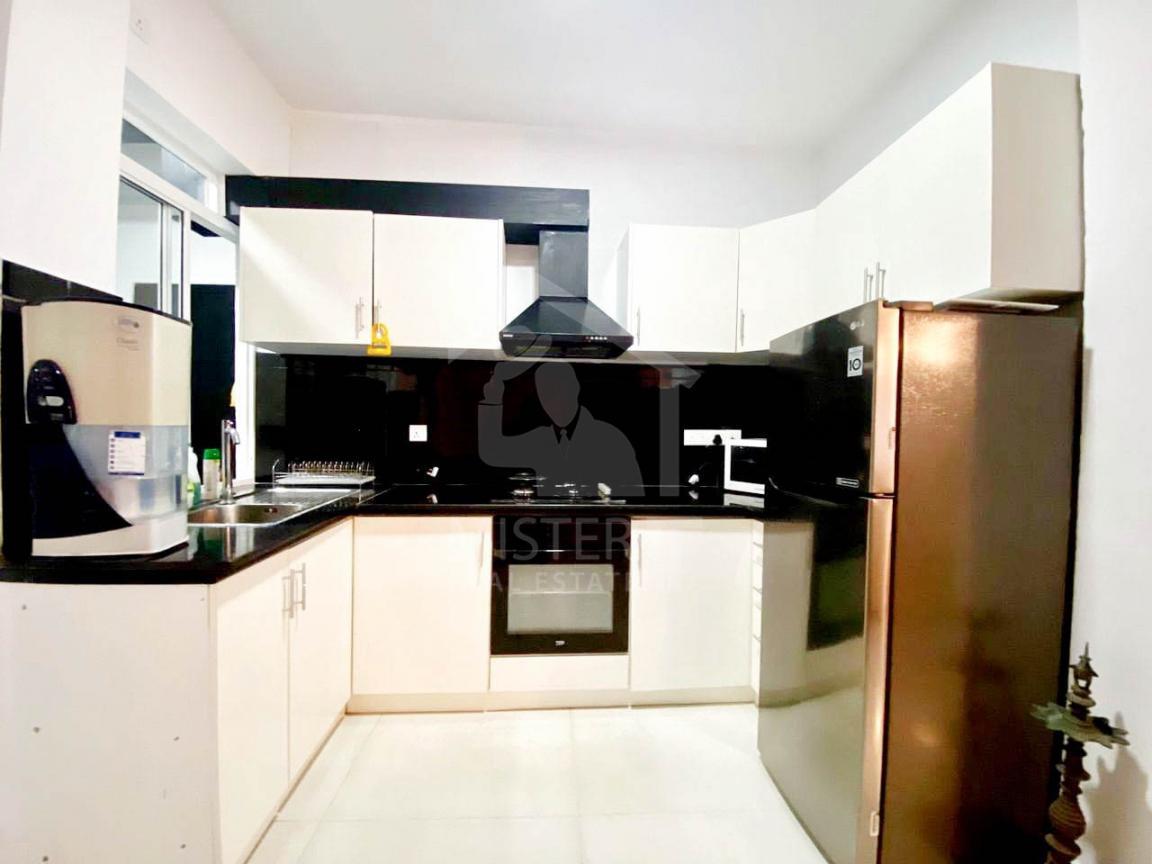 Apartment For Rent in Colombo 5- image 4