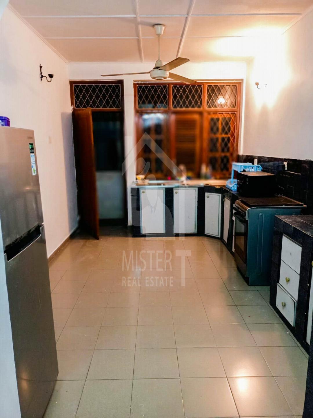 Private Apartment For Rent in Dehiwala- image 5