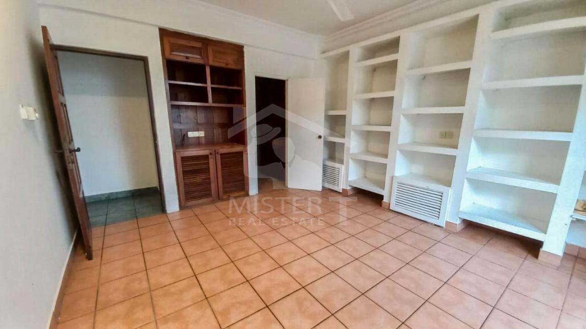 Apartment for Rent in Colombo 07- image 5