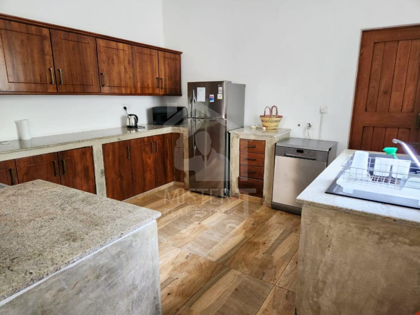 Condominium For Rent in Colombo 07- image 6