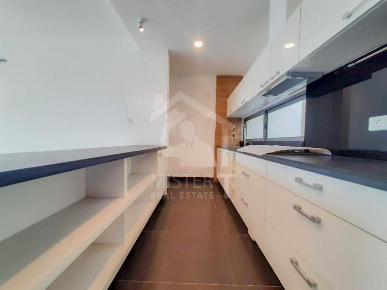 Apartment for Rent at The Everest- image 6