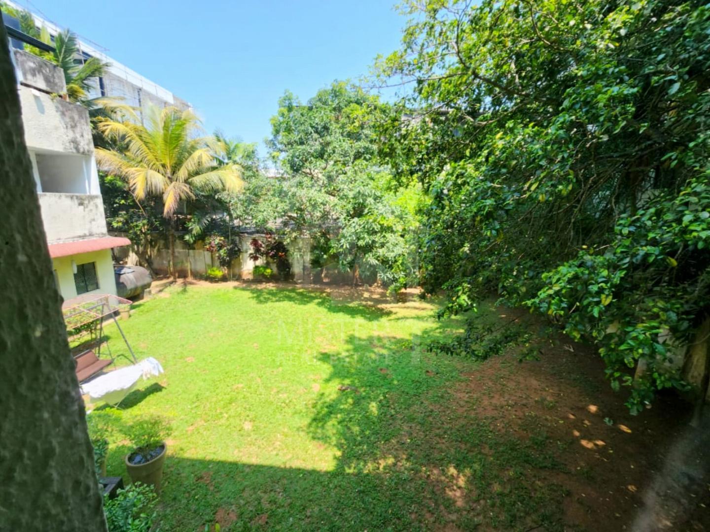 Condominium For Rent in Colombo 07- image 8