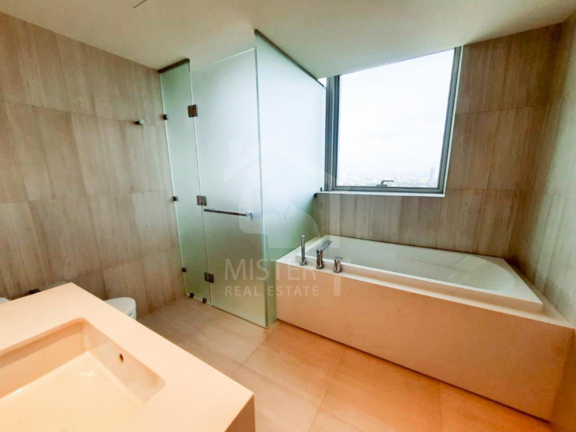  Apartment for Rent at Colombo City Centre- image 10