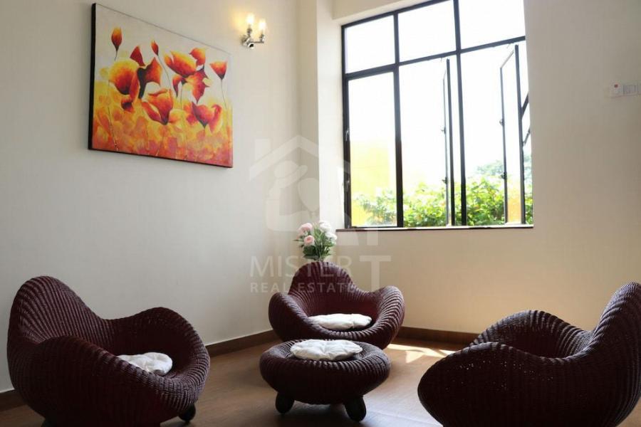 Private Apartment for Rent in Colombo 08 - image 1