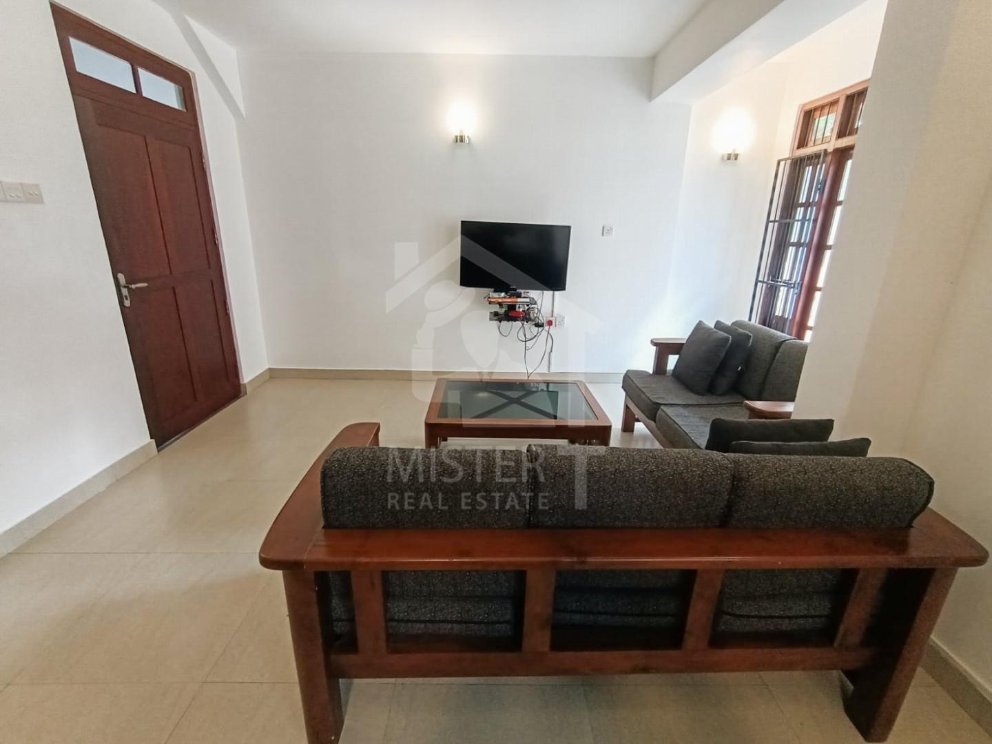 Private Apartment for Rent in Colombo 05- image 1