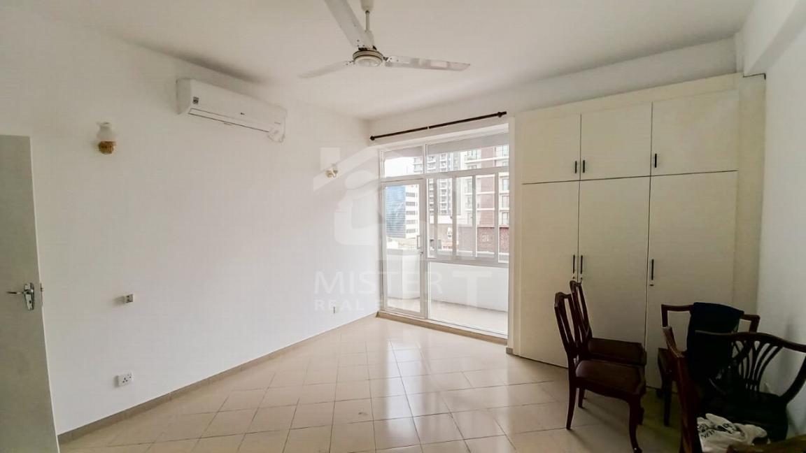 Apartment for Rent at Lucky Plaza - image 2