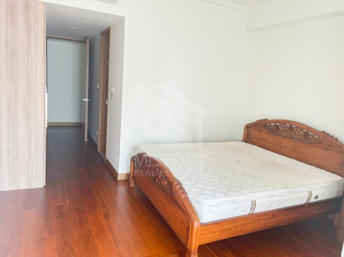 Apartment for Rent at The Residence at OGF- image 3