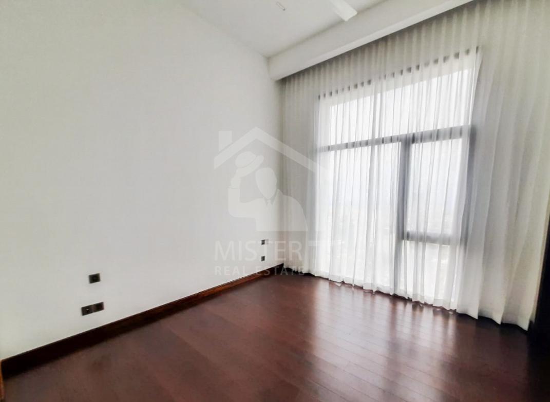Penthouse for Rent at Altair, Colombo 02- image 3