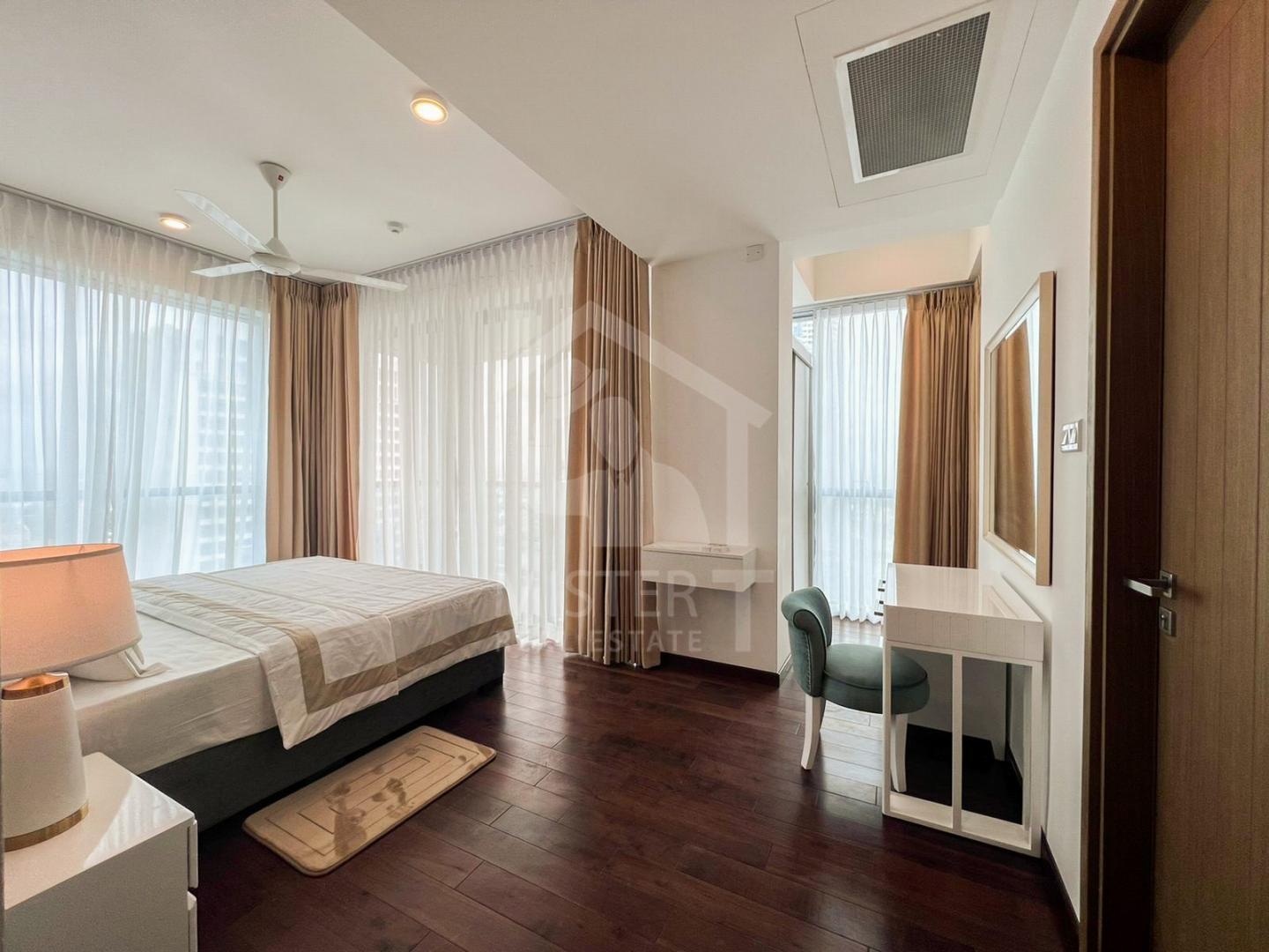 Apartment for Rent at Capitol Twin Peaks - image 4