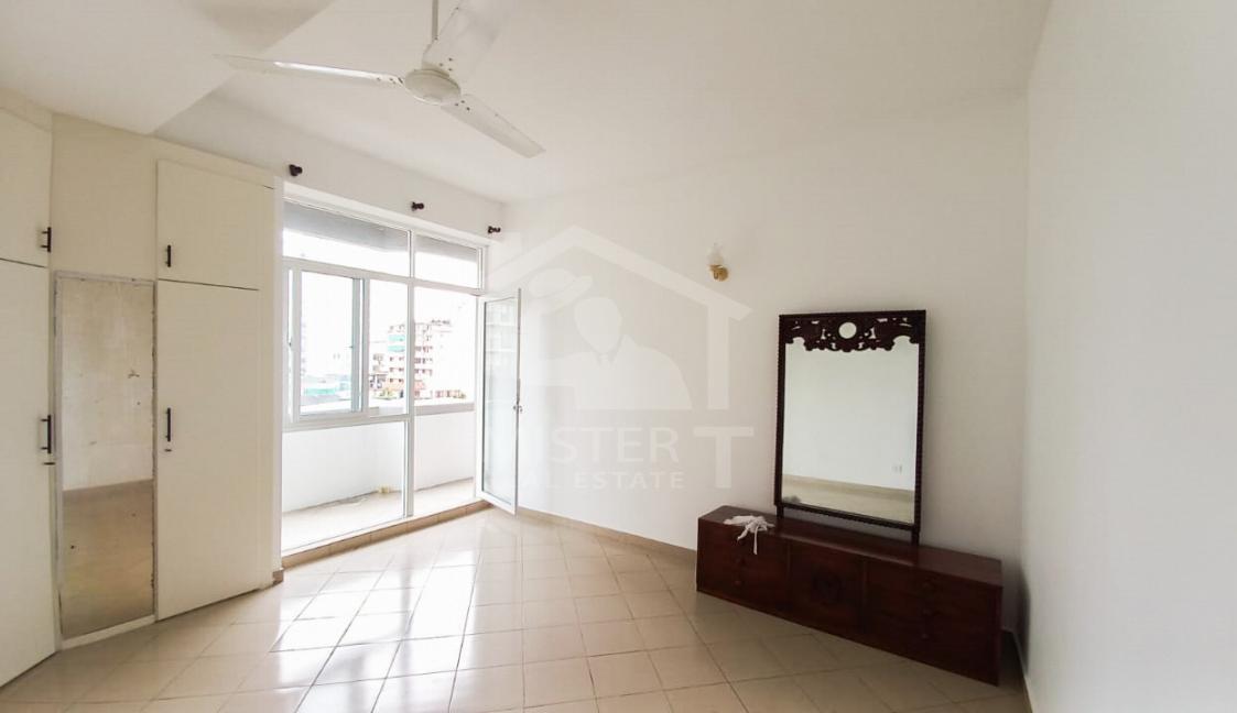 Apartment for Rent at Lucky Plaza - image 4