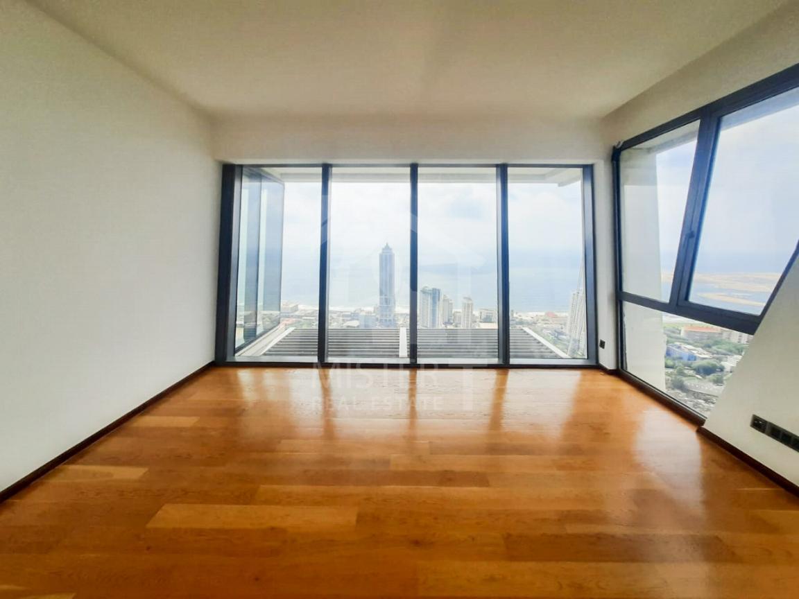 Duplex Penthouse for Rent at Altair - image 5