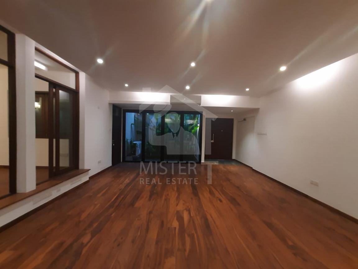 Luxury Condo Unit for Rent in Colombo - image 6