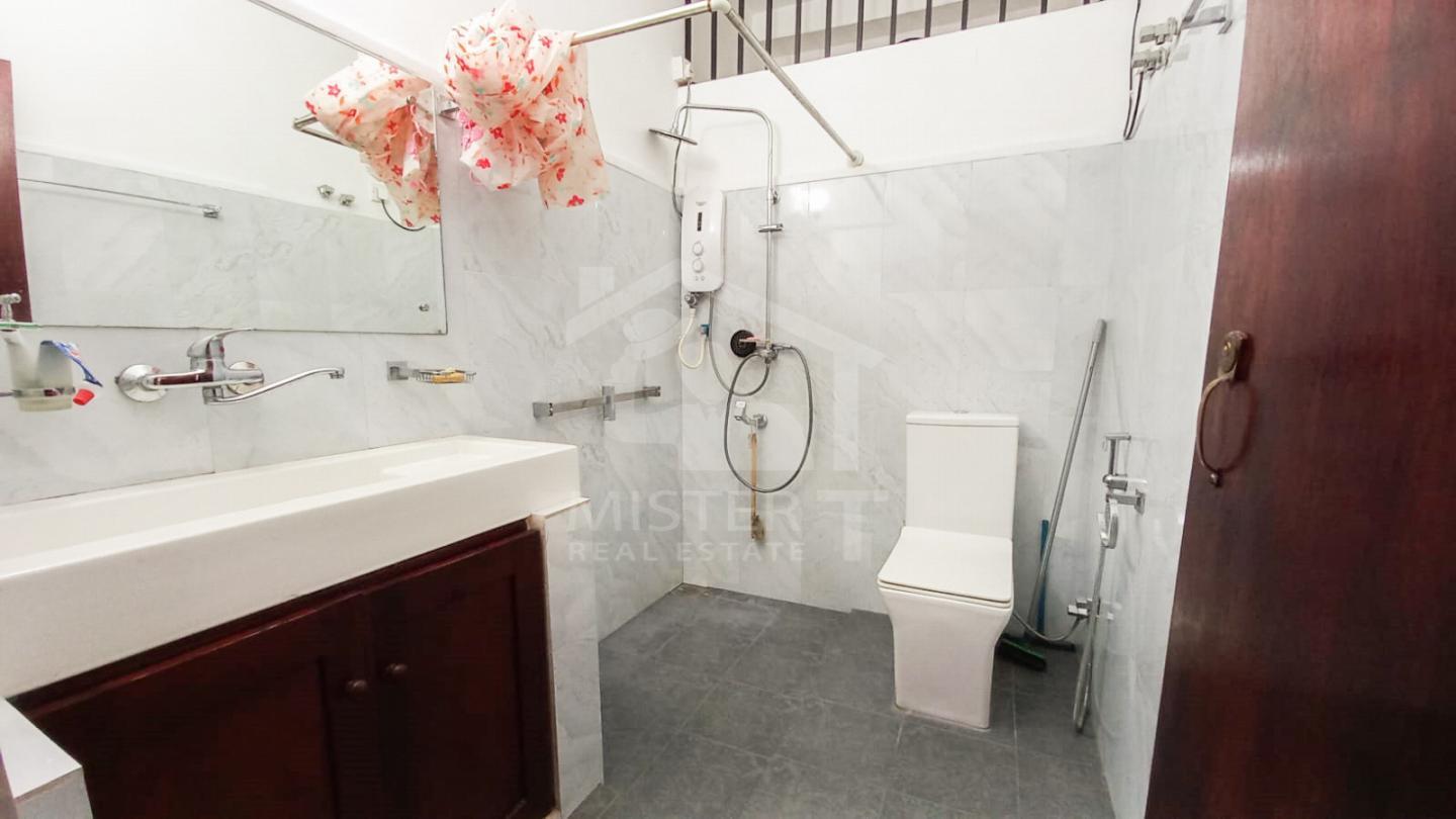 House with an annex for Rent in Colombo - image 6