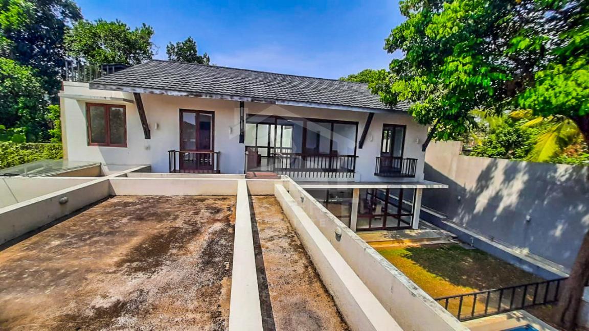 Villa for Rent in Thalawathugoda - image 9