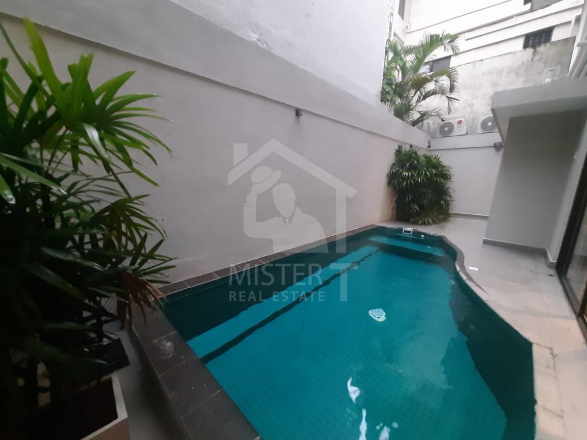 Luxury Condo Unit for Rent in Colombo - image 9
