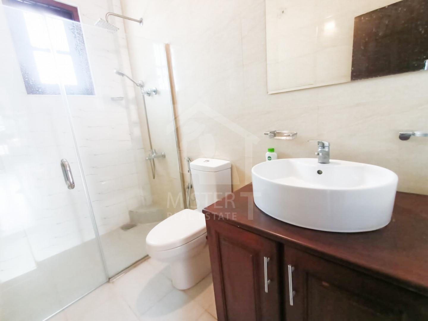 Private Apartment for Rent in Colombo 05- image 6