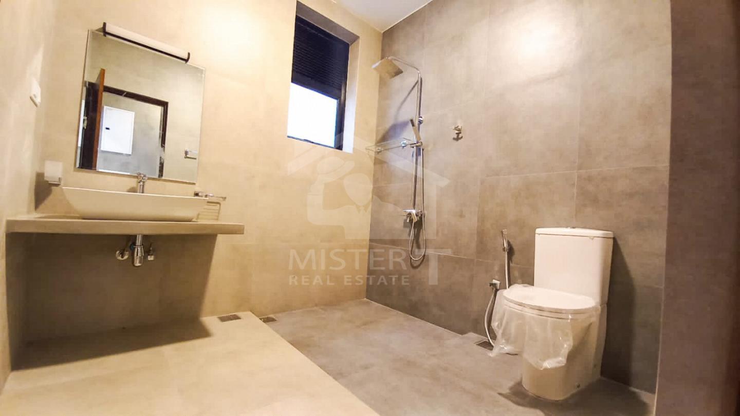 Luxury House for Sale in Thalawathugoda- image 10