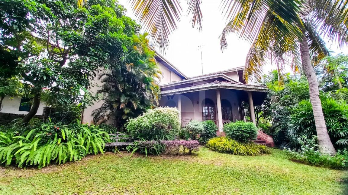 Colonial Style House for Sale in Pita Kotte - image 10