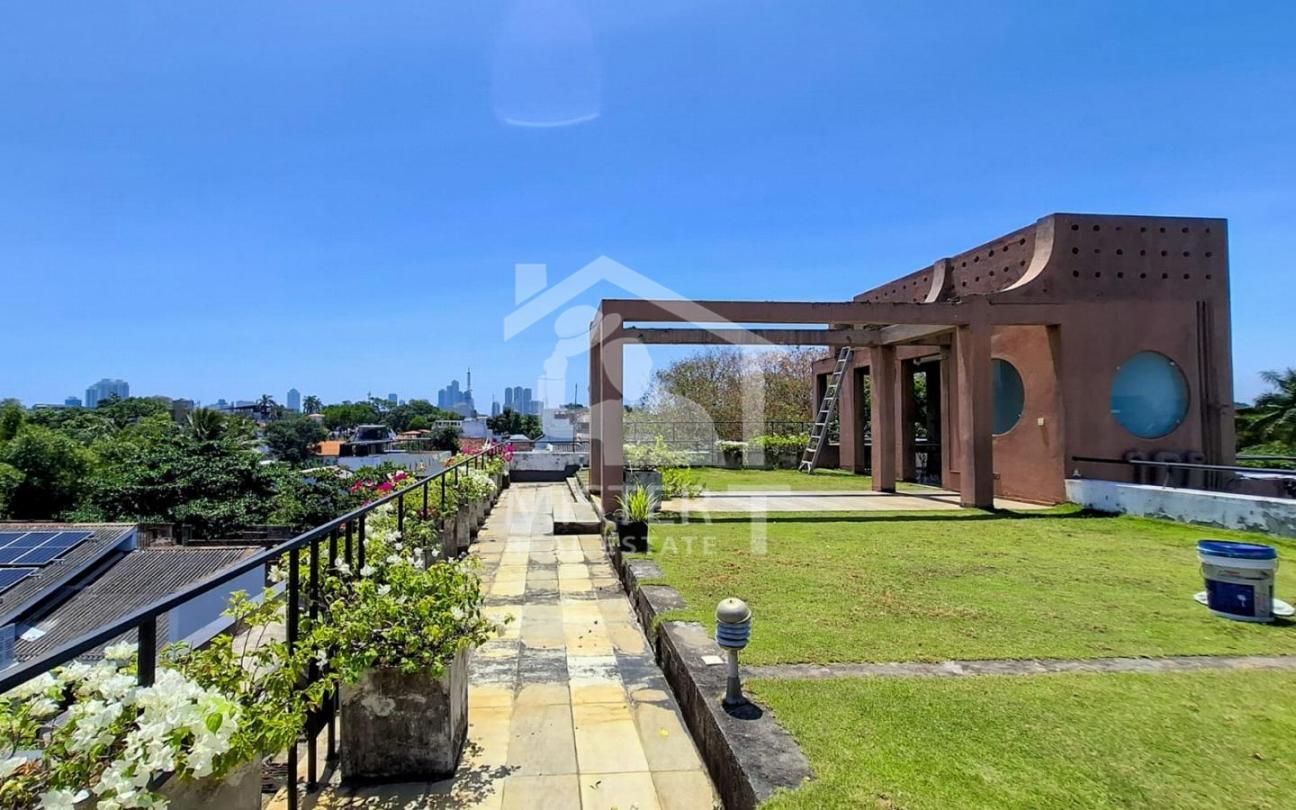 Apartment Building for Sale in Longdon Place- image 10