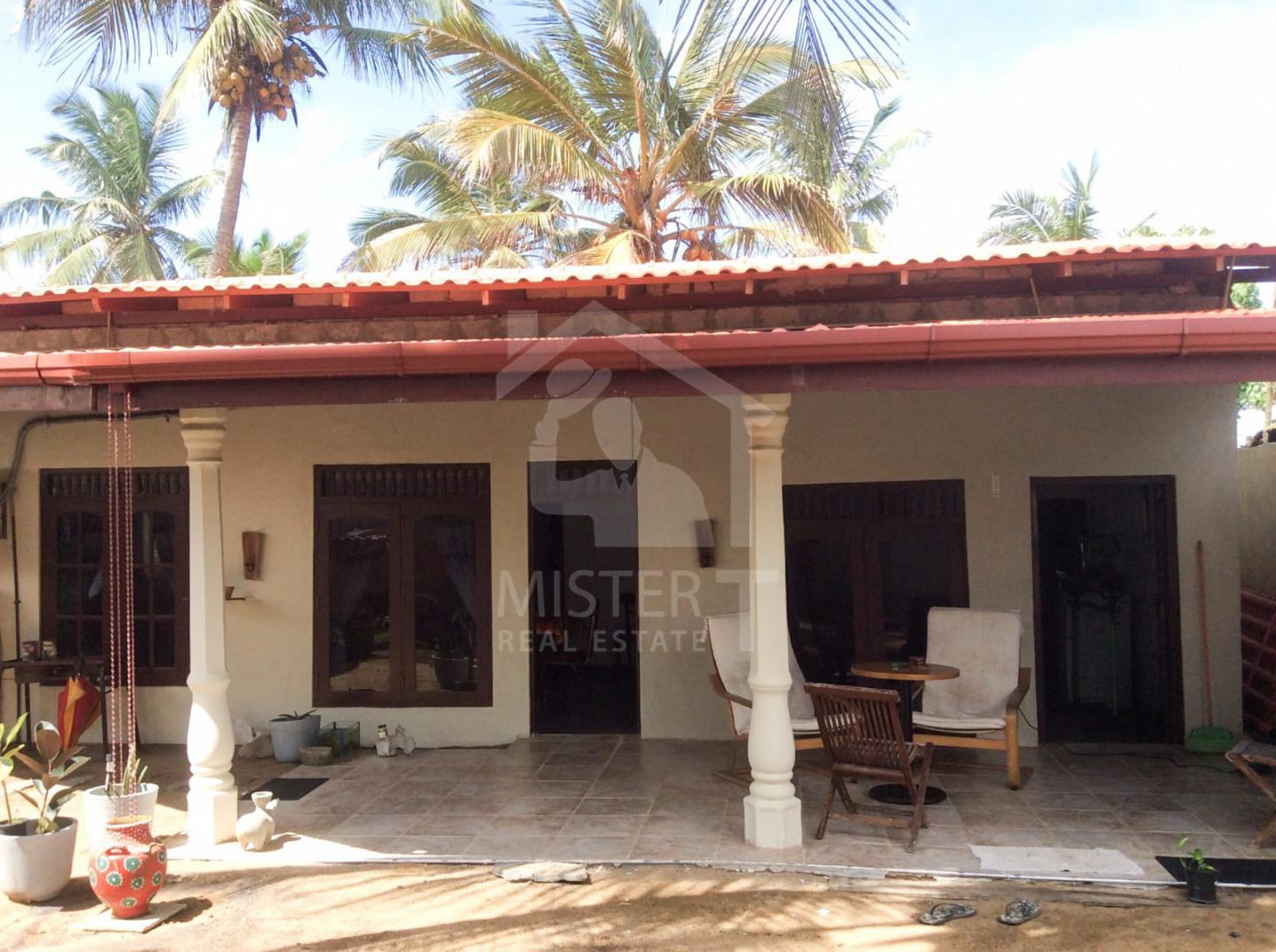 Villa for Sale in Kalutara- image 1