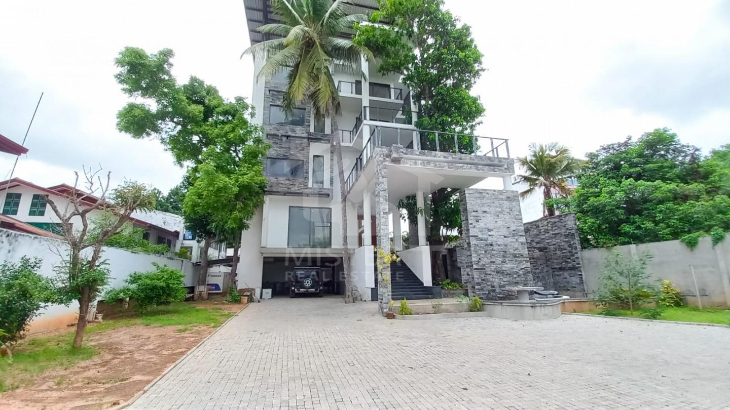 Luxury House for Sale in Nugegoda- image 1