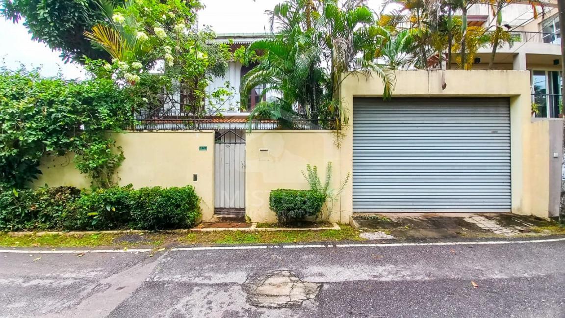 House for Sale in Colombo 05- image 1