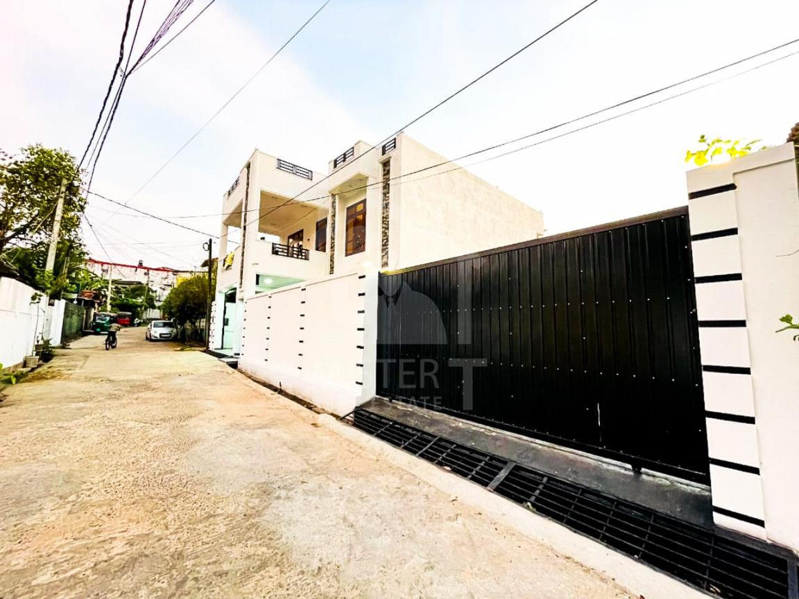 House for Sale in Wattala- image 1